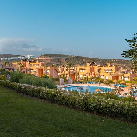 Beautiful 2-Bed Apartment In Casares Costa Bahia de Casares Dış mekan fotoğraf